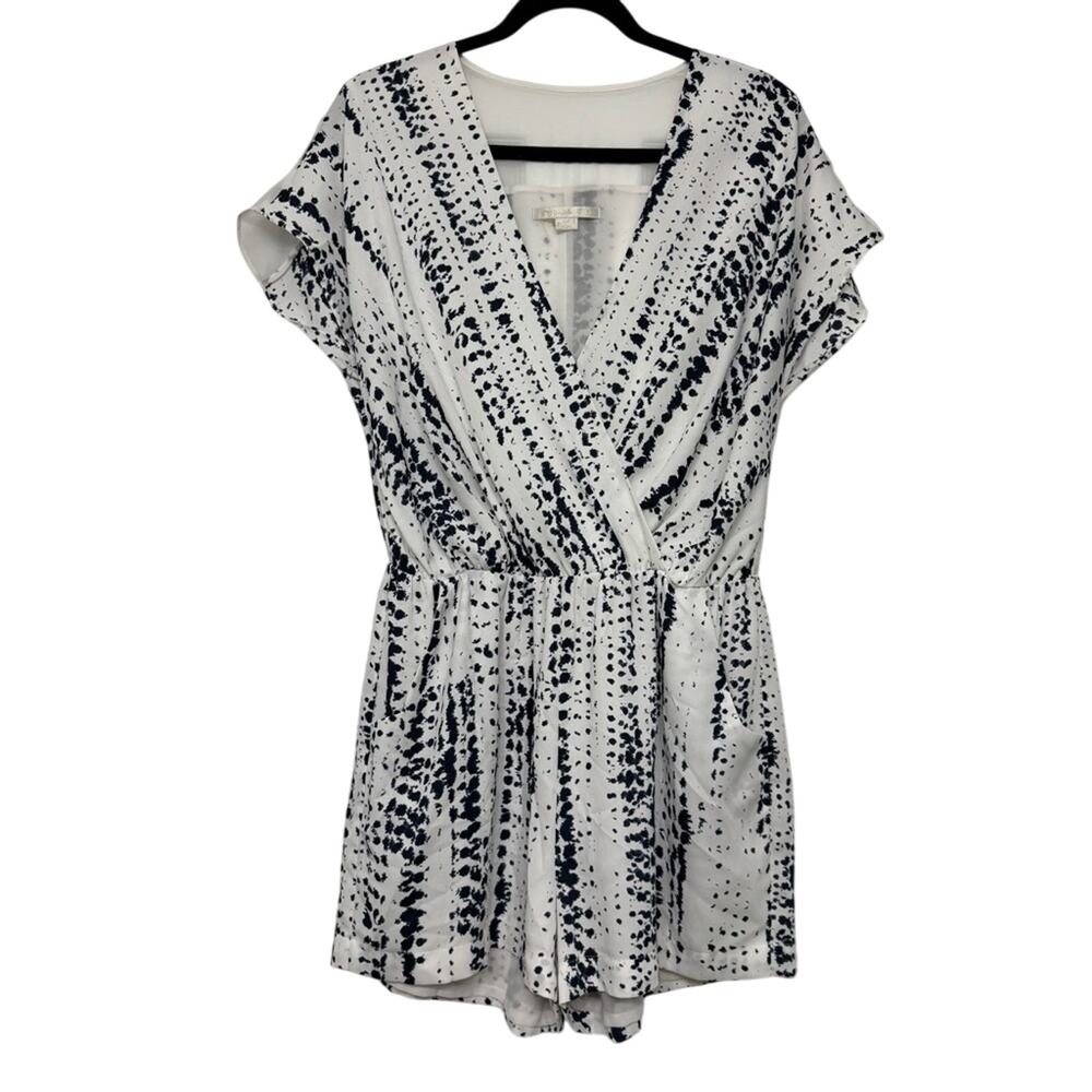 Cooper & Ella White Blue Dot V-Neck Short‎ Sleeve Romper Women’s Medium